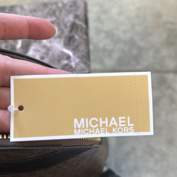 Brown and black Michael Kors Dallas slim backpack - Picture 5 of 6